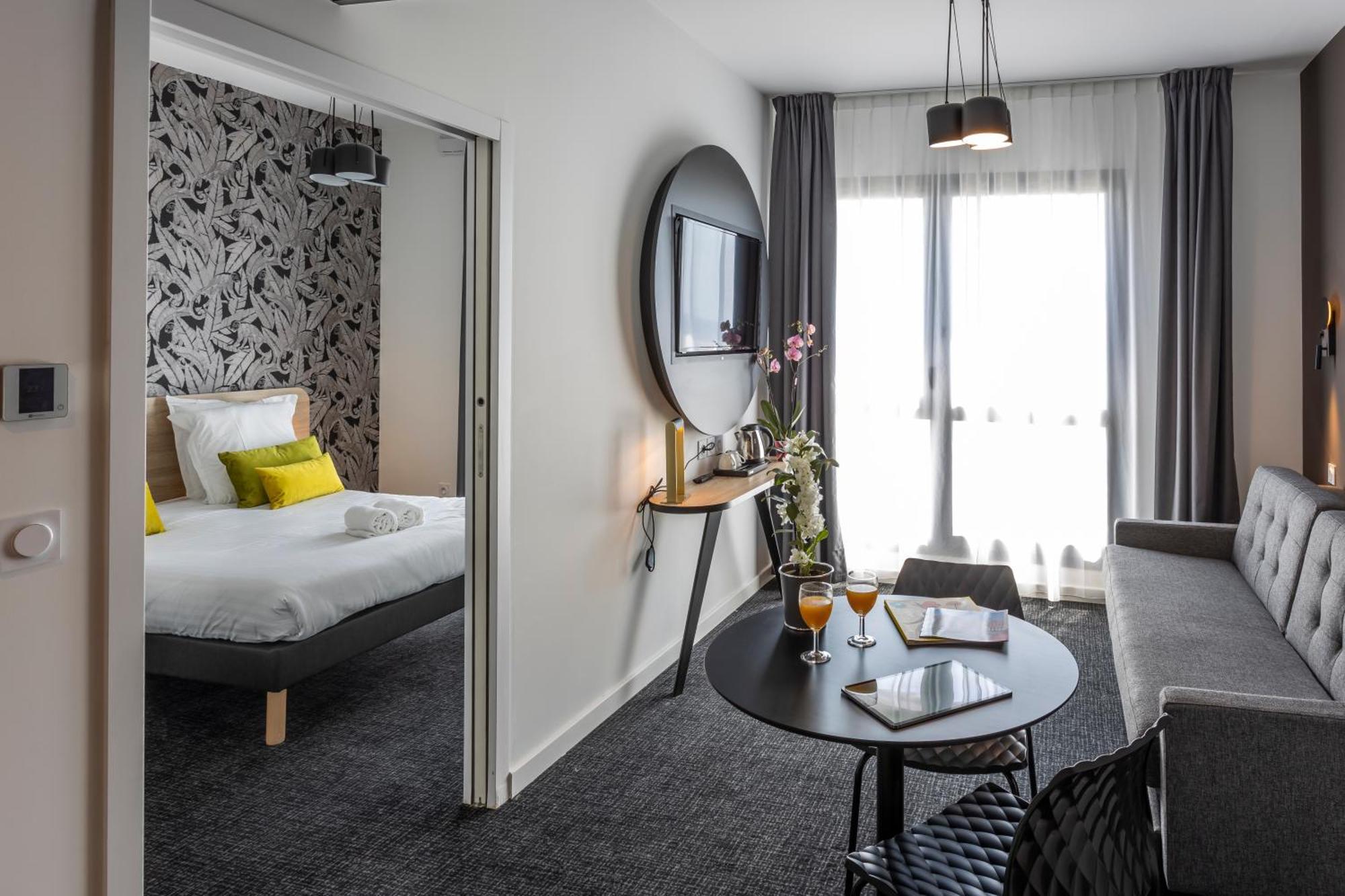 Aparthotel Nemea Arenas Aeroport 4*