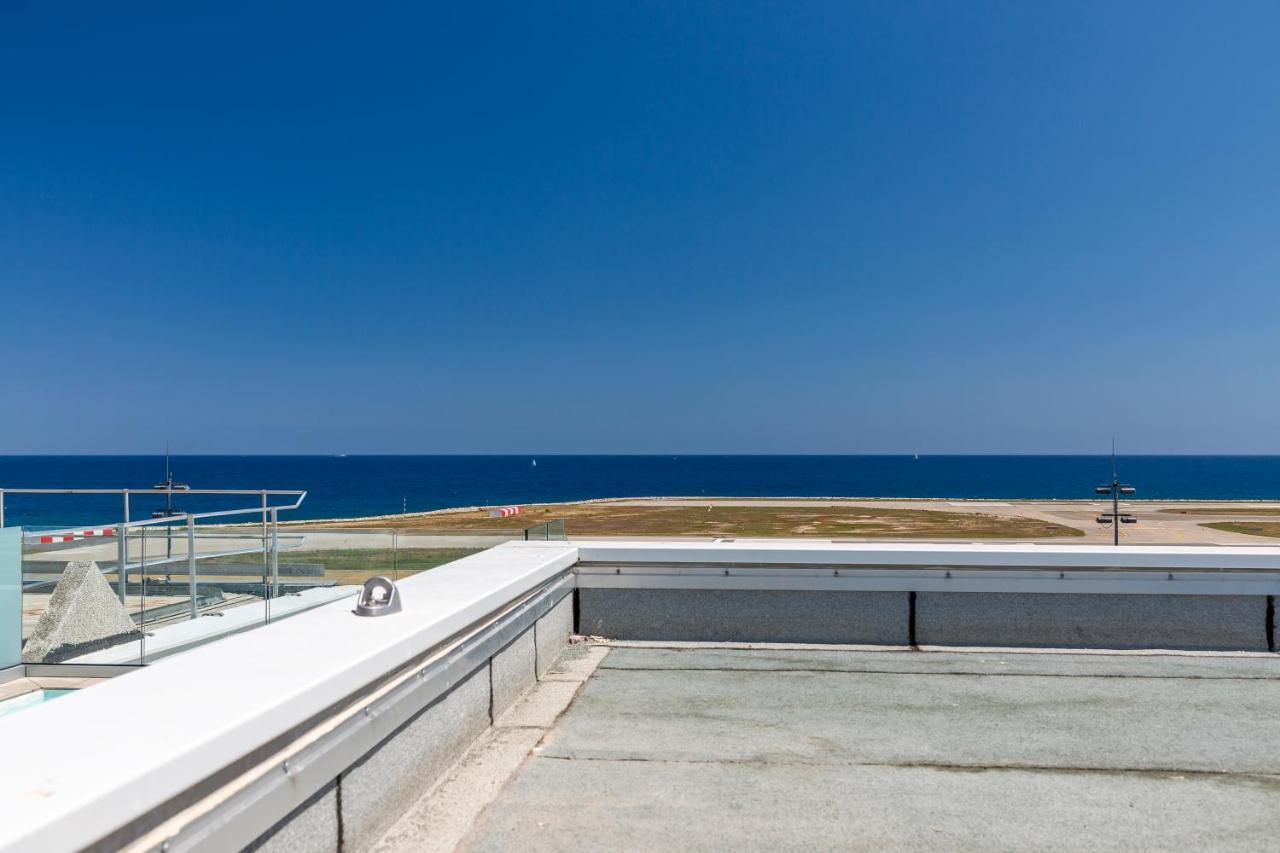 Nemea Arenas Aeroport 4*